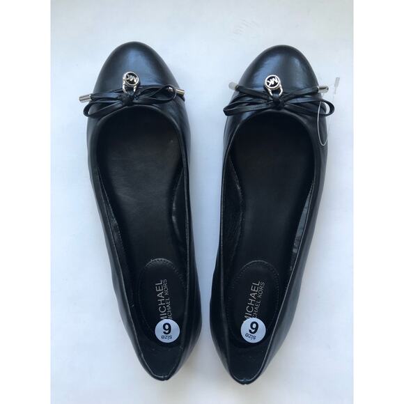 NWOB Michael Kors Black Leather Ballet Flats - Picture 1 of 6